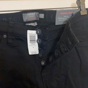 Torrid Bombshell Skinny 16